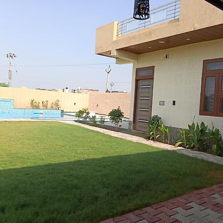 Suvarna Farm'S Hotel Watka Luaran gambar